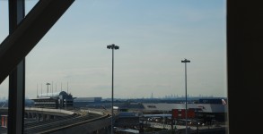 JFK's terminal 7 with the Manhattan skyline in the background