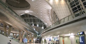 Incheon International Airpot's interior - Winner of the 2012 Skytrax World Airport Awards