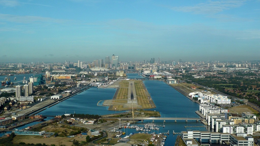 London City Airport (LCY)