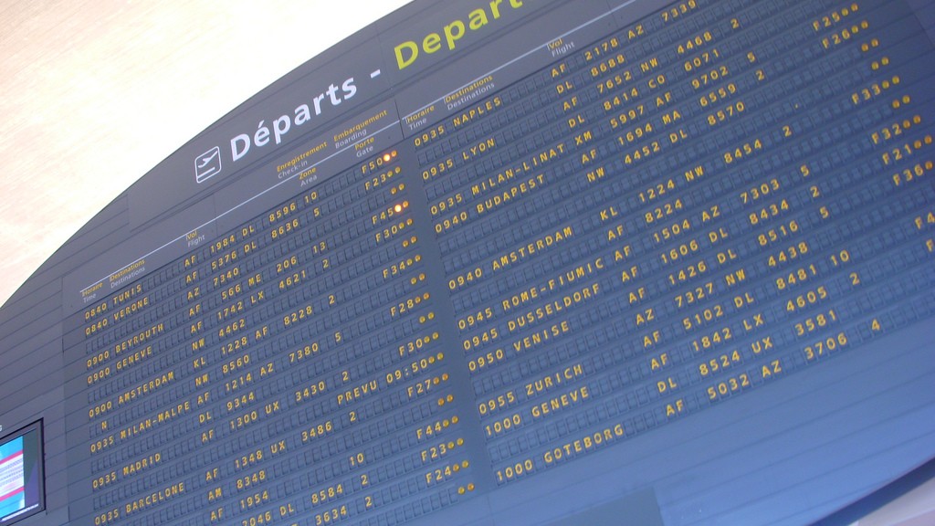 First delayed passengers, then delayed flights - Paris Charles de Gaulle Airport this weeek